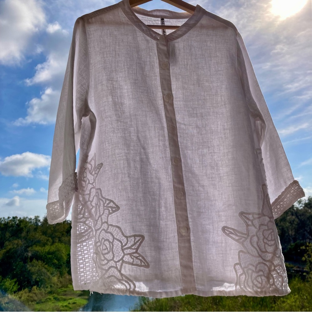 NWT LEO & NICOLE Women's White Embroidered Top SIZE: XL